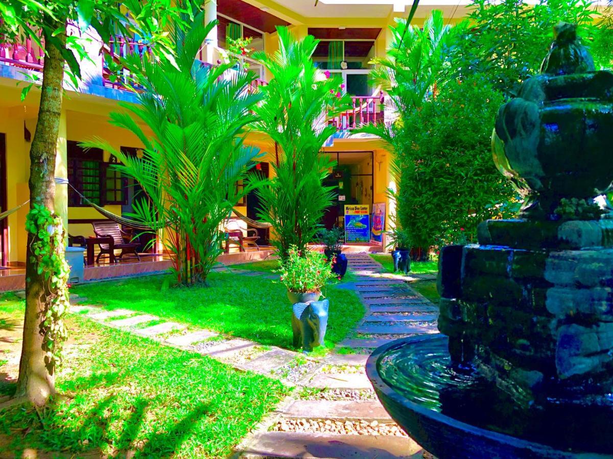 Poppies Mirissa Hotel Exterior photo